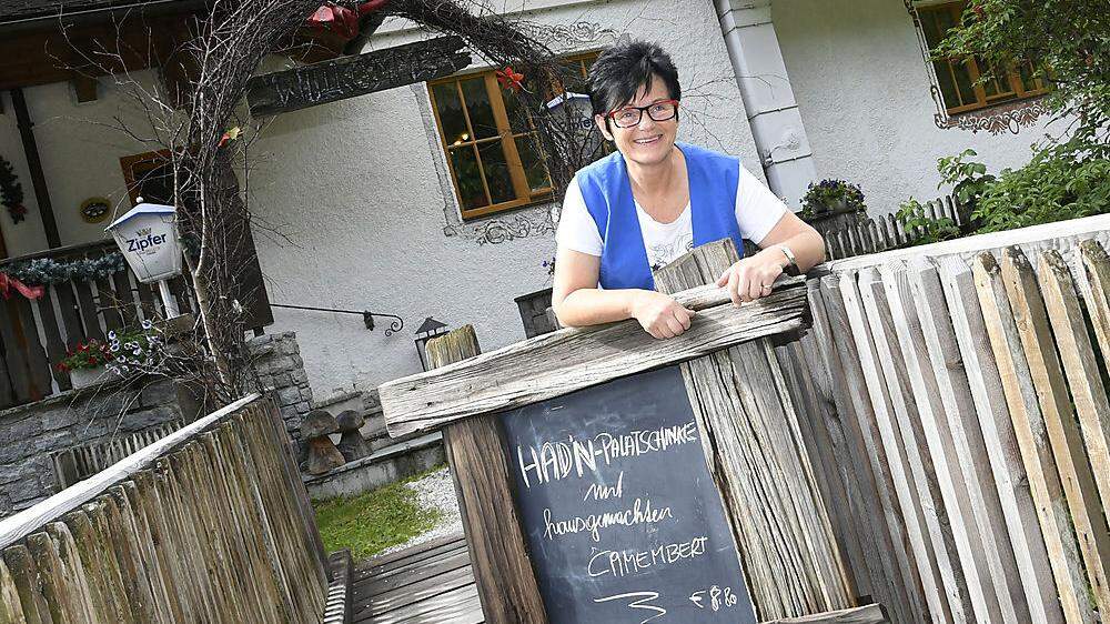 Christine Fercher ist in dritter Generation Wirtin. Im Gasthof Alpenrose werden Rezepte nur mündlich   weitergegeben