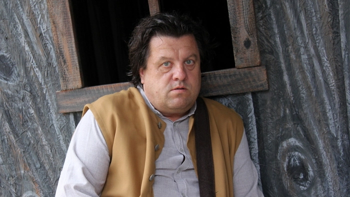 Durch die lange Tradition des Laientheaters in Rinkenberg/Vogrče wurde ein routiniertes Ensemble herangebildet, das es immer wieder schafft, tausende Besucher nach Rinkenberg zu bringen. Am Foto Hermann Enzi.