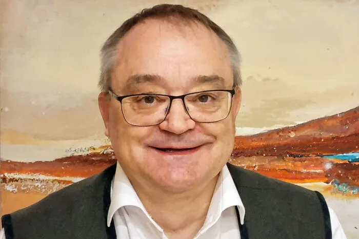 Ich weiß nicht, wieso das jetzt aufgekommen ist, und ich weiß auch nicht, wie man das untersuchen will. Man weiß ja nicht einmal, was derzeit in der Ukraine vorgeht, wie soll man wissen, was vor 80 Jahren im Zweiten Weltkrieg passiert ist?  Wenn es aber schon Thema ist, sollte man versuchen, Licht in diese Angelegenheit zu bringen. Das wird aber vor allem die Kapfenberger interessieren.