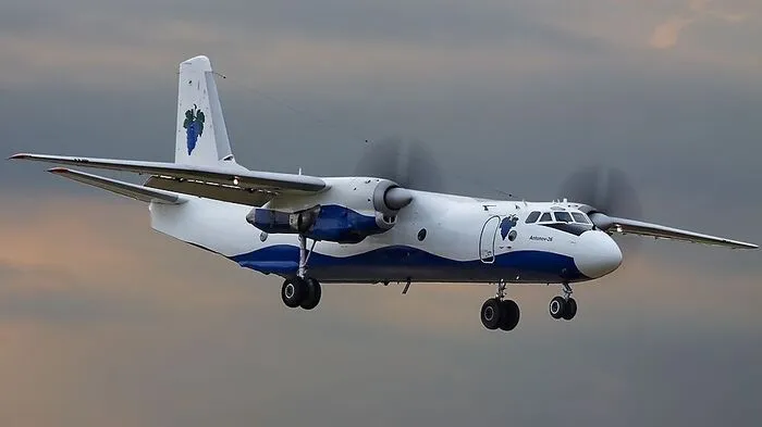 Eine Antonow An-26
