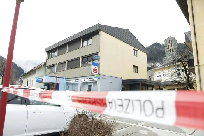 Der Verdächtige soll sich widerstandslos festnehmen haben lassen