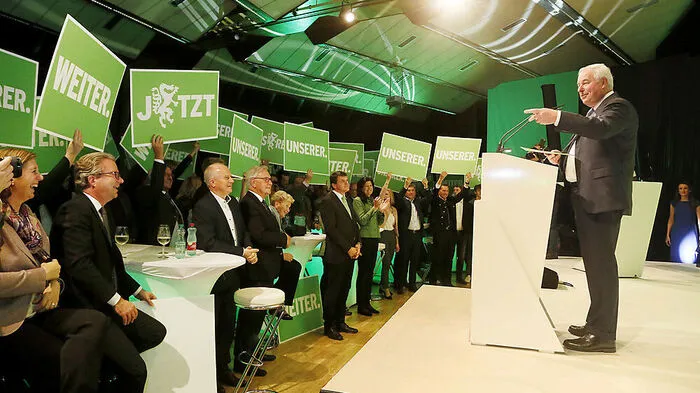 Hermann Schützenhöfer beim Wahlkampfauftakt in der Stadthalle Fürstenfeld