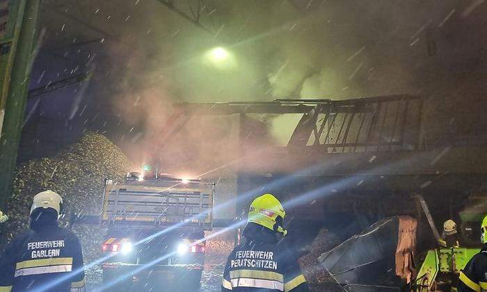 70 Einsatzkräfte von sechs Feuerwehren verhinderten Schlimmeres