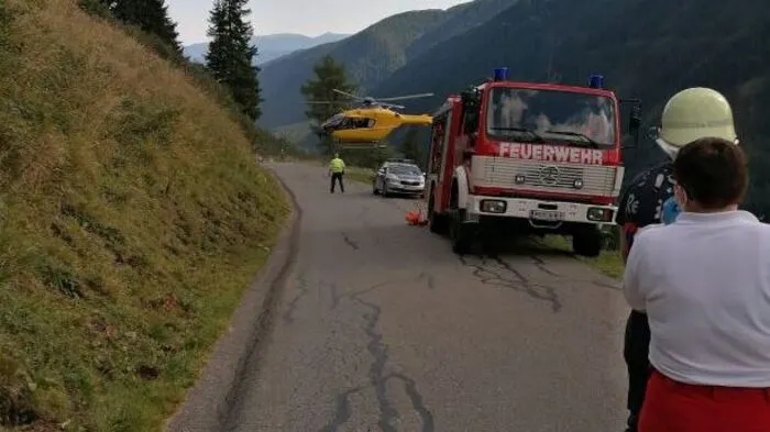 Die Sölkpassstraße L 704 war gestern Schauplatz eines schweren Motorradunfalles. Die Feuerwehren Schöder und Neumarkt waren im Rettungs- und Bergeeinsatz. Klicken Sie sich durch die Bilder.
