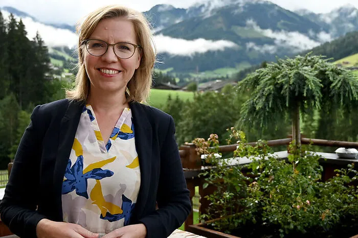 Wandern am Weißensee ist der Ferienplan von Klimaschutzministerin Leonore Gewessler (Grüne). Auch Familienbesuche in der Steiermark sollten sich ausgehen.
