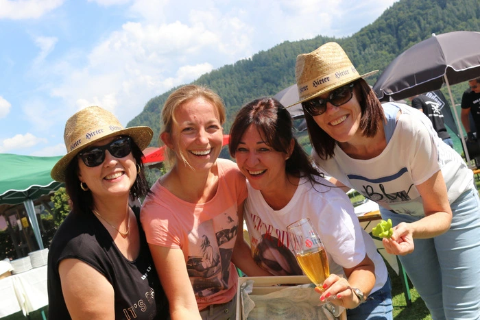 Sabine Jager, Daniela Pečnik, Margit Skias und Brigitte Matschnig genossen das Fest.