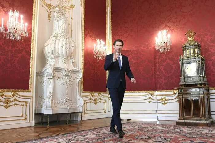 Am 7. Oktober des vergangenen Jahres hatte Bundespräsident Van der Bellen ÖVP-Obmann Kurz als großen Sieger der Nationalratswahl mit der Bildung einer neuen Regierung beauftragt. Am Donnerstag teilte der Ex- und künftige Kanzler dem Staatsoberhaupt nun mit, dass dieser Auftrag erfüllt werden kann.
