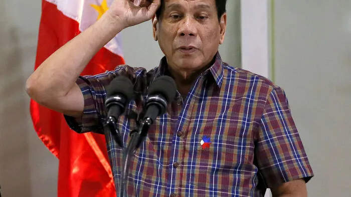 Derbe Flüche sind sein Markenzeichen, Beleidigungen seine Art der Diplomatie: Der philippinische Präsident Rodrigo Duterte verkauft sich als Mann des Volkes und biedert sich gerne mit Gossensprache an.
