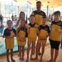 Vertreter der Schwimmunion Osttirol bei der 1. Runde des ASVÖ-KIDS SWIM CUP in Leutasch. v.li: Julia Salcher, Valeria Wurnitsch (vorne), Linda Beiten (hinten), Jonas Gomille, Trainer Pepi Mair, Lorenz Gomille und Nicolas Stemberger 