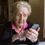 Der Umgang mit digitaler Kommunikation überfordert Ältere oft