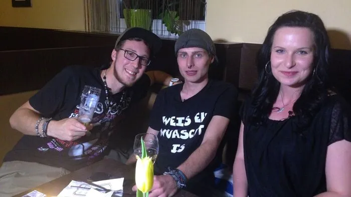 Party, Alkohol und eine Kamera - eine gefährliche Mischung, wie man meinen möchte. Doch genau darin hat der Sender ATV vor Jahren ein Erfolgskonzept gewittert und damit begonnen, Jugendliche beim Feiern zu filmen.