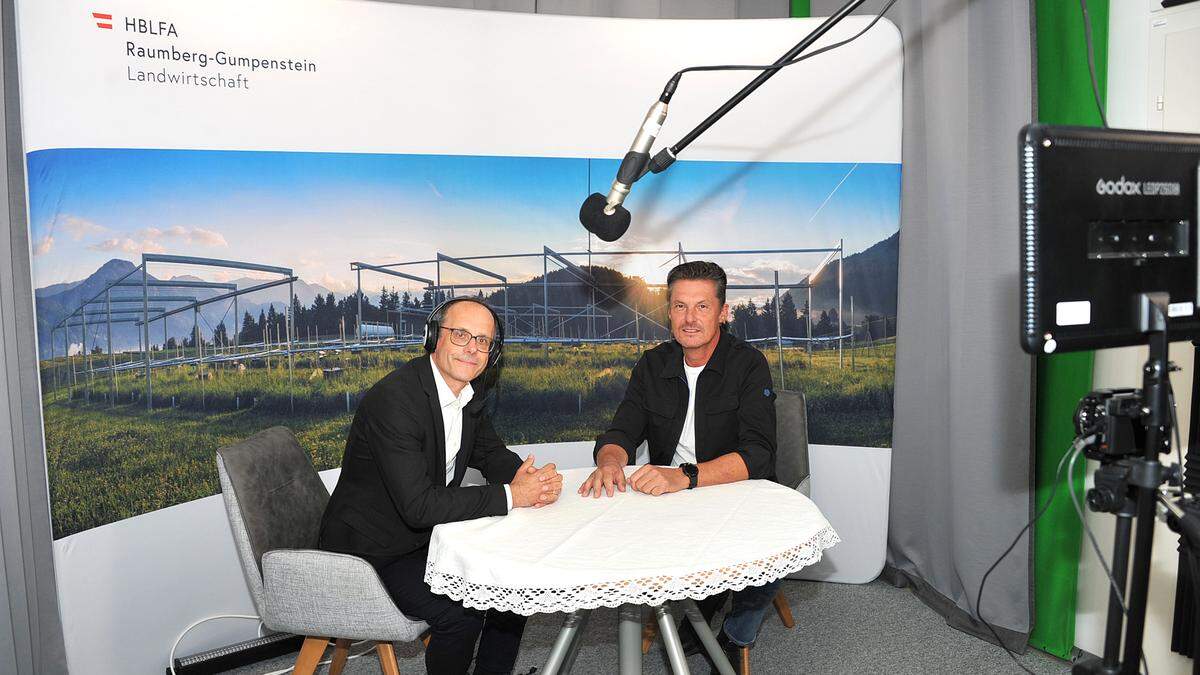 Der stellvertretende Direktor Andreas Steinwidder (l.) und Direktor Johann Gasteiner von der HBLFA Raumberg-Gumpenstein