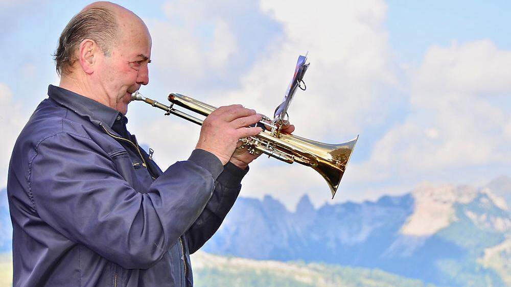 Rudolf Kanzian ist beim Sozialverein Alsole und als Blasmusiker tätig. Als ehemaliger Mechaniker hilft er, wo er kann