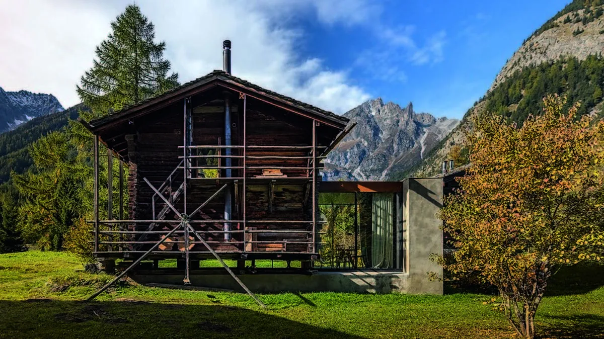 45 Quadratmeter Wohnfläche mit einer strikten Trennung zwischen Alt und Neu: Hier hat der Alltag für die Schweizer Familie Rambert Pause 