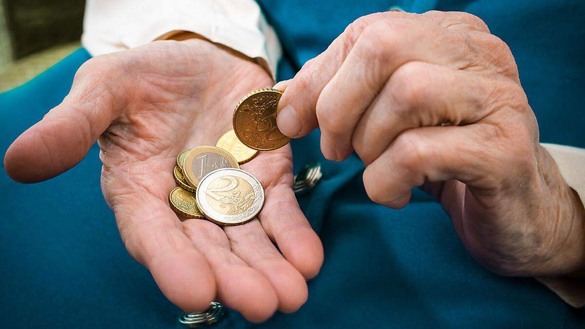 Alte Menschen in der Pension müssen oft jeden Cent umdrehen