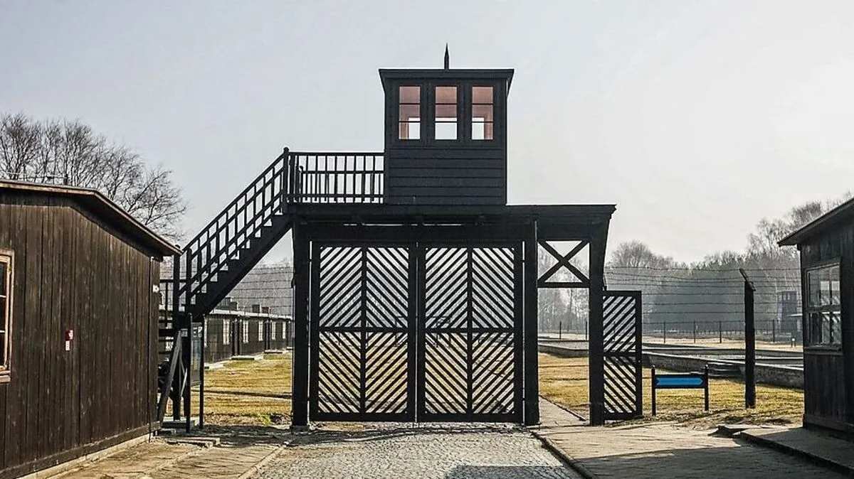 Der "Todestor" genannte Eingang zum Konzentrationslager Stutthof