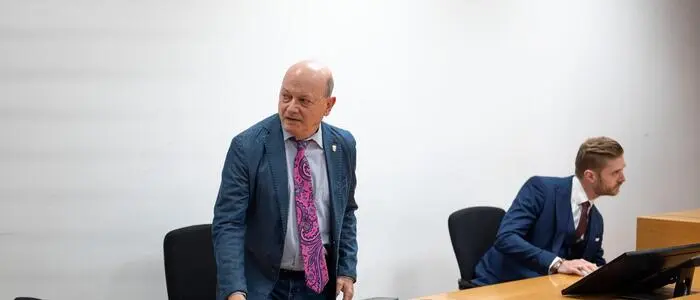 Die Überstunden und Zulagen an Peter Jost beschäftigen das Gericht allerdings weiter