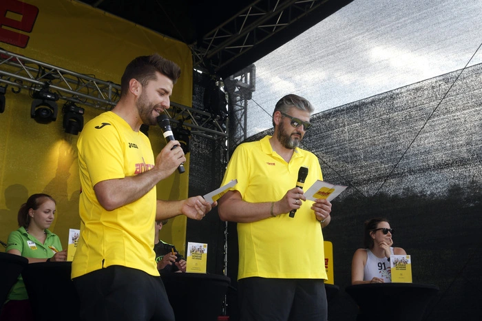 Neben Wissensspielen standen vor allem Wasserduelle am Spielplan.