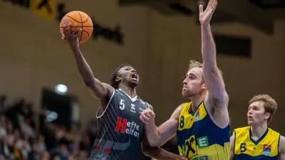 Taye Fields trifft mit den Bulls auf Nicholas Lynch und Graz