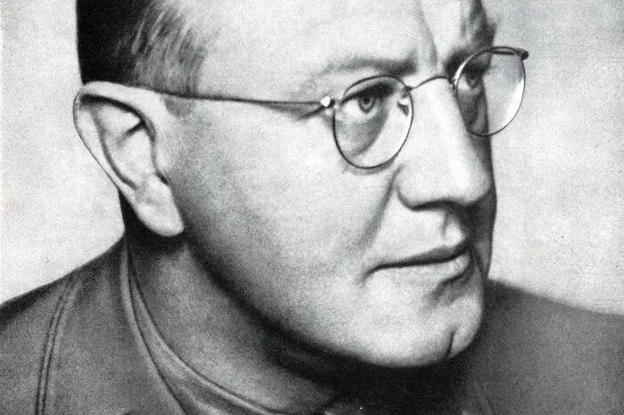 Hugo Jury, Gauleiter von Niederdonau: Der ehemalige Militärarzt der k.-u.-k.-Armee galt als glühender Verfechter der nationalsozialistischen „Rassenhygiene“. Dabei hatte er es besonders auf geistig und körperlich behinderte Menschen abgesehen. Als Gauleiter von Niederdonau betrieb der Mediziner mehrere Stützpunkte der „Gesellschaft für Rassenhygiene“, wo unzählige Menschen getötet wurden. Zu Kriegsende verübte Hugo Jury Selbstmord.