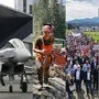 Dietrich Mateschitz; Diskussion um Eurofighter; Pioniere räumen nach Unwettern in Murau auf; ATB-Demo; Günter Reichhold beim Spatenstich