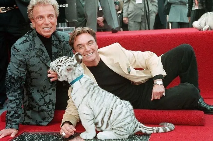 Gemeinsam mit Roy Horn bildete er das berühmte Magier-Duo "Siegfried und Roy".