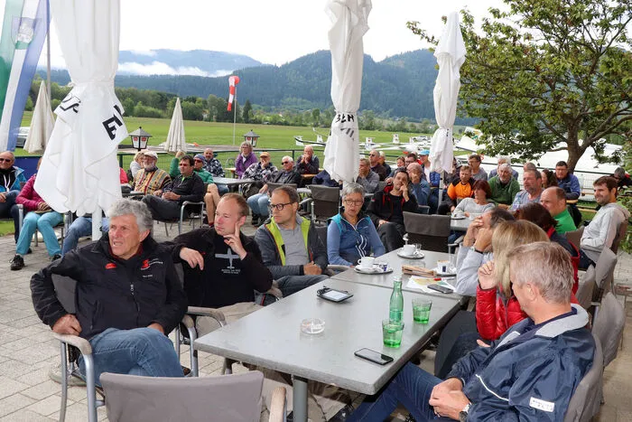 Da die nächsten Tage lt. Technischem Wetterberater Gerhard Hohenwarter aus Villach von wieder besserem Wetter dominiert werden ist der Kärntner Luftraum wohl wieder dicht besiedelt von mit der Kraft der Sonne fliegenden Flugzeugen. Um einen offiziellen Wettbewerb zu haben braucht es drei Wertungstage, ggf. wird der Sonntag als Reservetag hergenommen um dies noch zu erreichen.