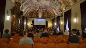 Rund 70 Personen kamen zur Ideenpräsentation in den Großen Freskensaal im Schloss Pöllau