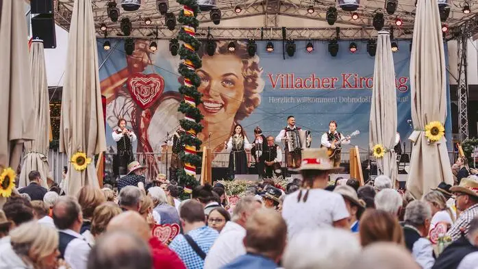 Der Montag steht ganz im Zeichen des Jakobimarkts. Am Rathausplatz findet um 19 Uhr der erste musikalische Höhepunkt statt, wenn das Alpski Kvintet aufspielt
