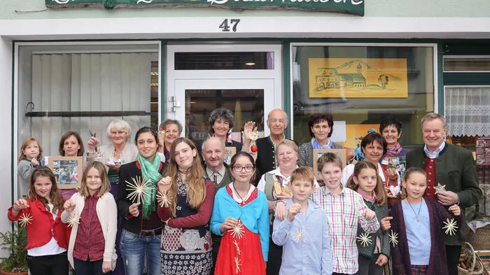 Der Gröbminger Bauernladen war am 8. November Schauplatz der Präsentation des neuen "Ennstaler Christbaumschmucks".