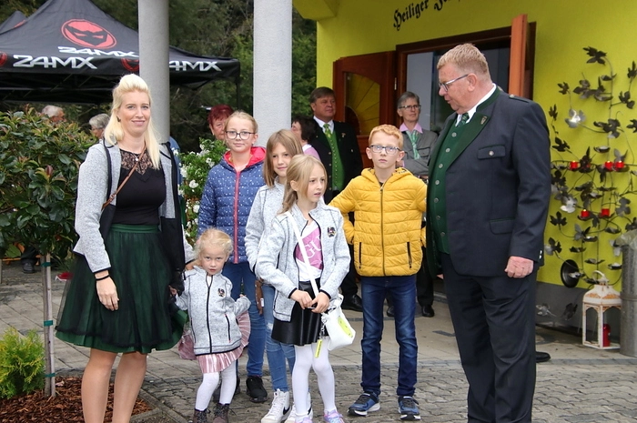 Nach der Messfeier wurde zur Agape geladen