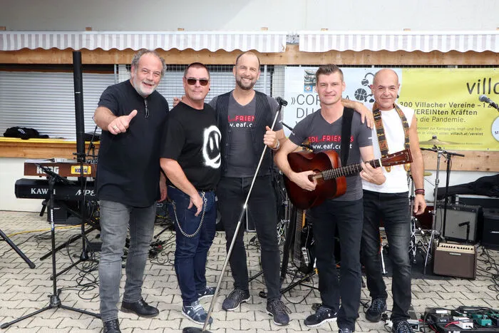 Für Live-Musik sorgte die Band "Edi &amp; Friends" aus Kumberg bei Graz in der  Steiermark.Die spielen auch am "Polizeiball" am Samstag, 18. März 2023 ab 20 Uhr im Prakhotel in Villach.