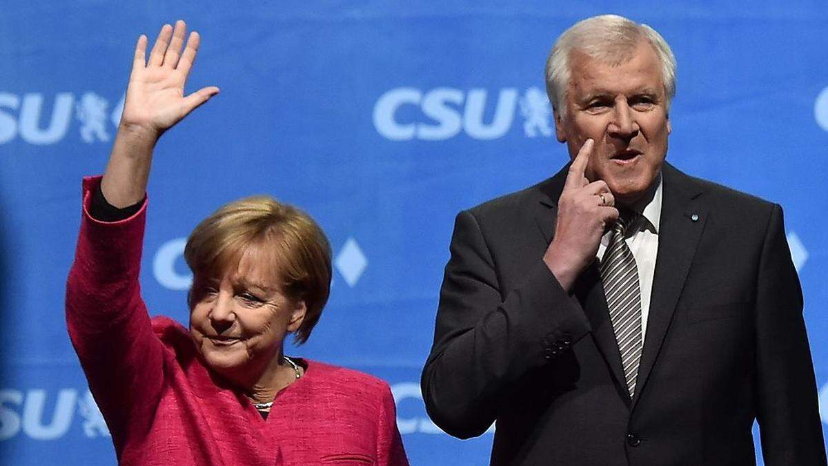 Merkel, Seehofer: Richtungsstreit in der Union 