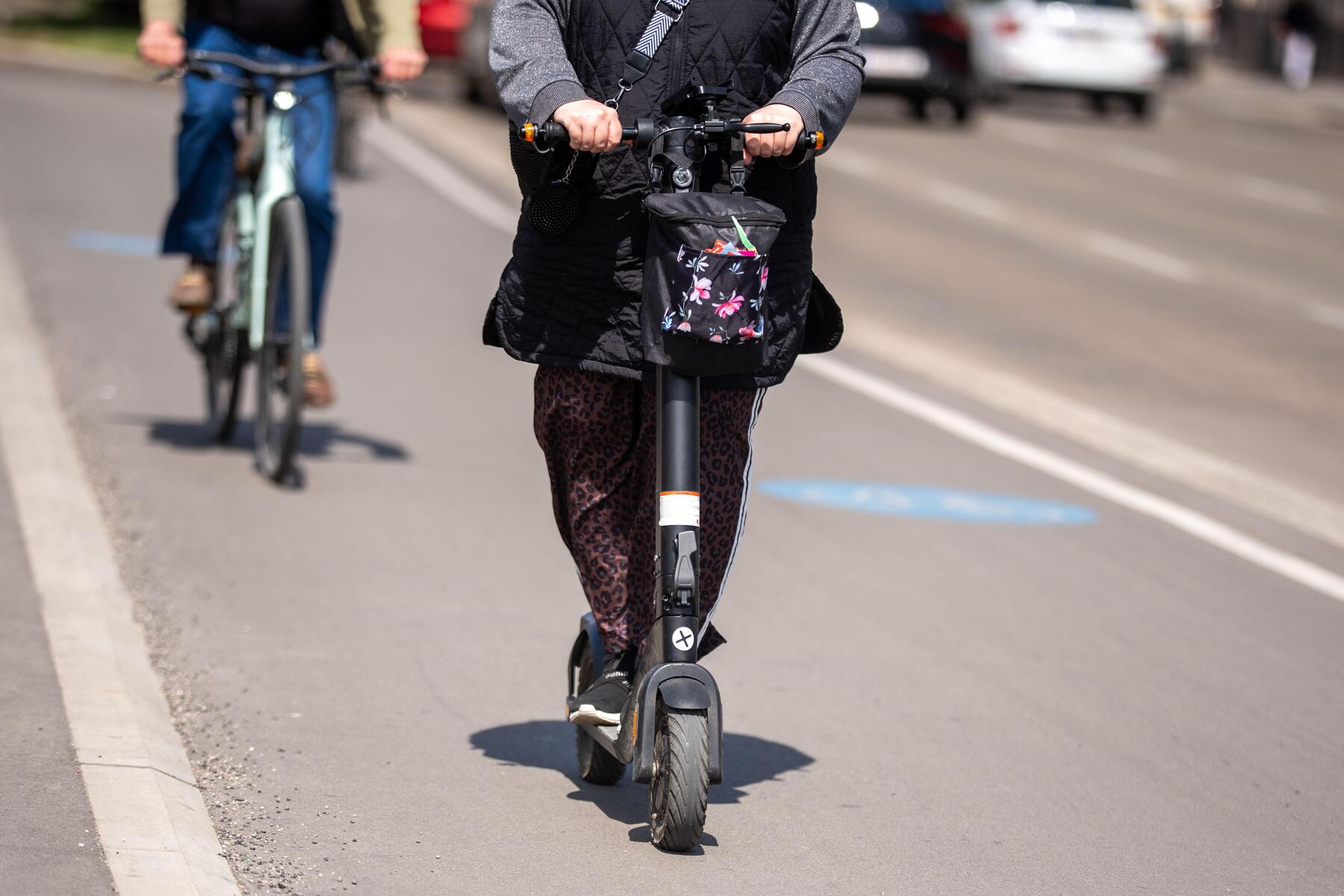 Eltern verärgert: Blinker zum Nachrüsten für E-Scooter kaum erhältlich
