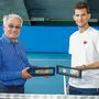Dominic Thiem mit seiner Briefmarke