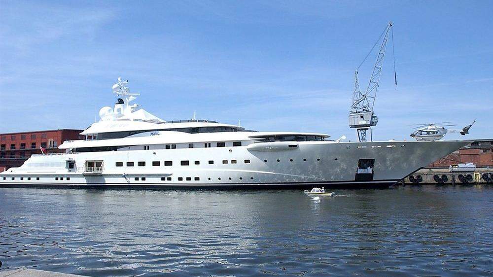 Die Yacht &quot;Pelorus&quot; von Roman Abramovich liegt noch in Portugal vor Anker, andere Oligarchen shippern im Indischen Ozean