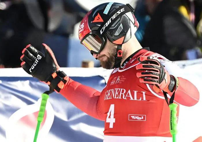 ABD0034_20250124 - KITZBÜHEL - ÖSTERREICH: Daniel Hemetsberger (AUT) im Ziel des Ski alpin Weltcup Super-G der Männer am Freitag, 24. Jänner 2025, in Kitzbühel. - FOTO: APA/BARBARA GINDL