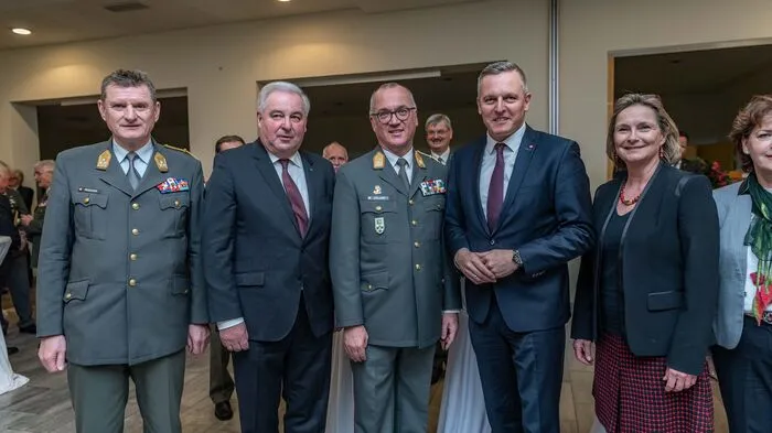 Der Reigen der Neujahrsempfänge ging am Mittwochabend in Graz weiter. Der Militärkommandant von Steiermark, Brigadier Heinz Zöllner, hatte eingeladen.