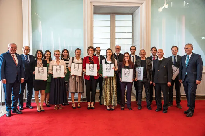 Gruppenbild mit Trägern der Krainer-Preise.
