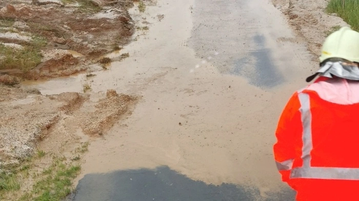 So räumten die Einsatzkräfte nach dem Unwetter in Mettersdorf am Saßbach auf...