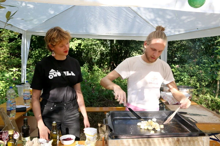 Auch kulinarisch wurden die Besucher bestens verwöhnt. Die handgemachten Gnocchis vom Linzer Spitzenkoch Daniel Bierdümpfl kamen nicht nur bei den jungen Leuten gut an. 