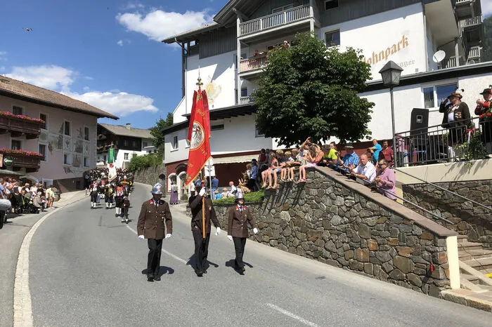 Klicken Sie sich durch das Iseltaler Bezirksmusikfest ...