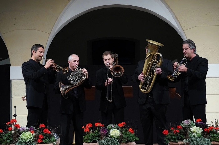 HoViHoLoHoff - das Brass Quintet - eine Klasse für sich!