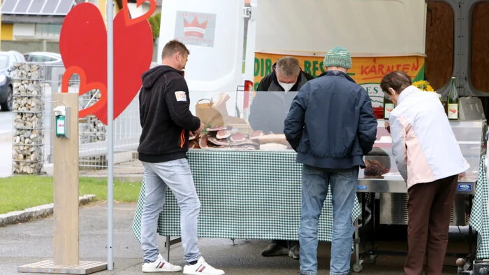 Nicht nur in den Städten gibt es die Möglichkeit, Bauernmärkten einen Besuch abzustatten.