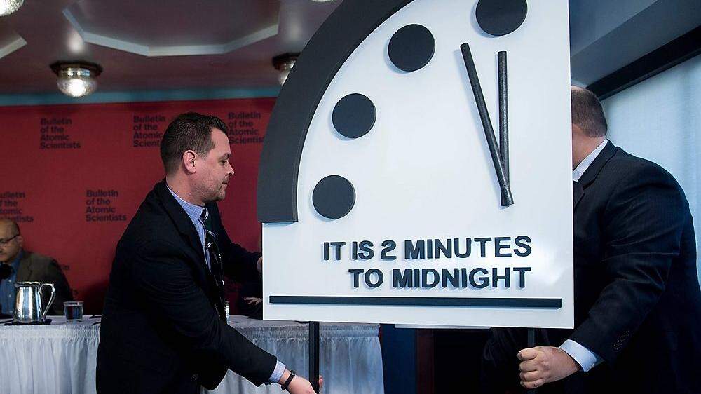 Klare Botschaft: Die Welt steht zwei Minuten vor Mitternacht.