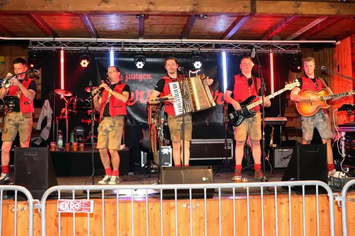 Für die flotte Tanzmusik waren wieder „Die jungen Wernberger“ mit Manuel Wieltschnig, Hansi Leitner, Johannes „Joschi“ Auernig, Martin Ulbing und Prof. Igor Vrhnjak zuständig.