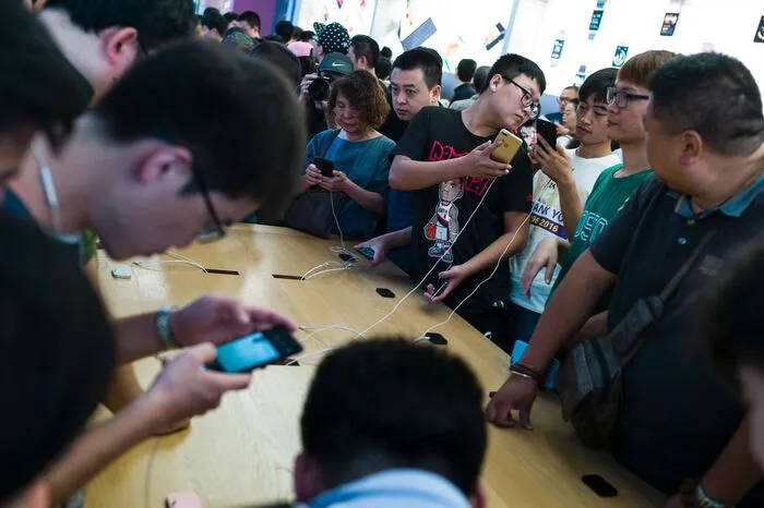 Allerdings ist die erste Fuhre des iPhone 7 Plus bereits jetzt ausverkauft.