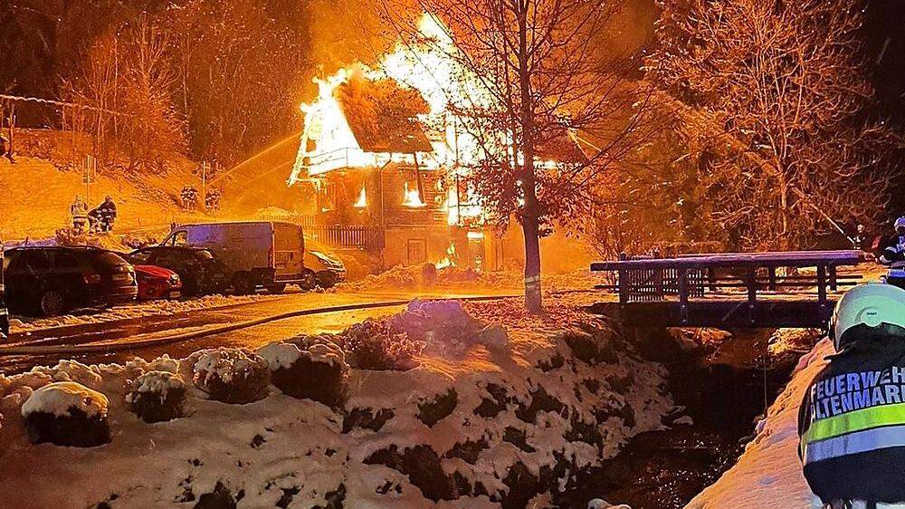 Sechs Feuerwehren kämpften gegen die Flammen 