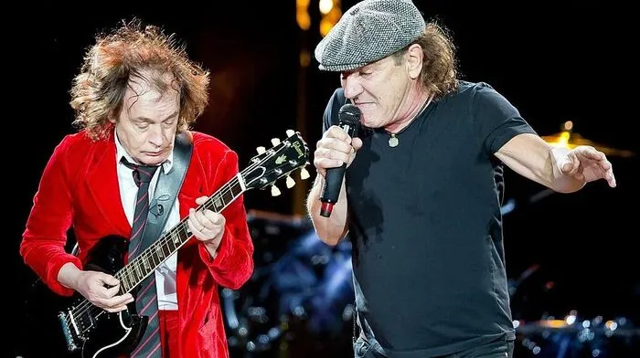 Nahezu unvewüstlich: Gitarrist Angus Young und Sänger Brian Johnson 