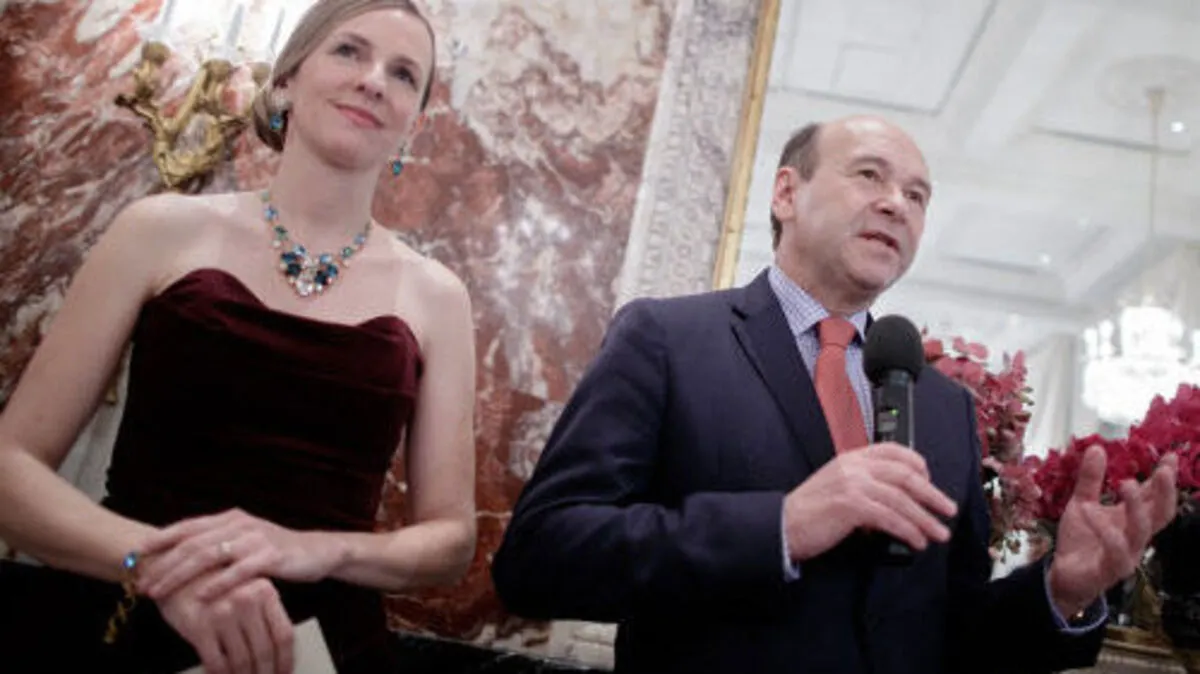 Organisatorin Maria Großbauer und Dominique Meyer, der Direktor der Wiener Staatsoper